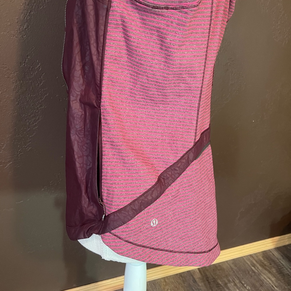 Size 6 Lululemon vest